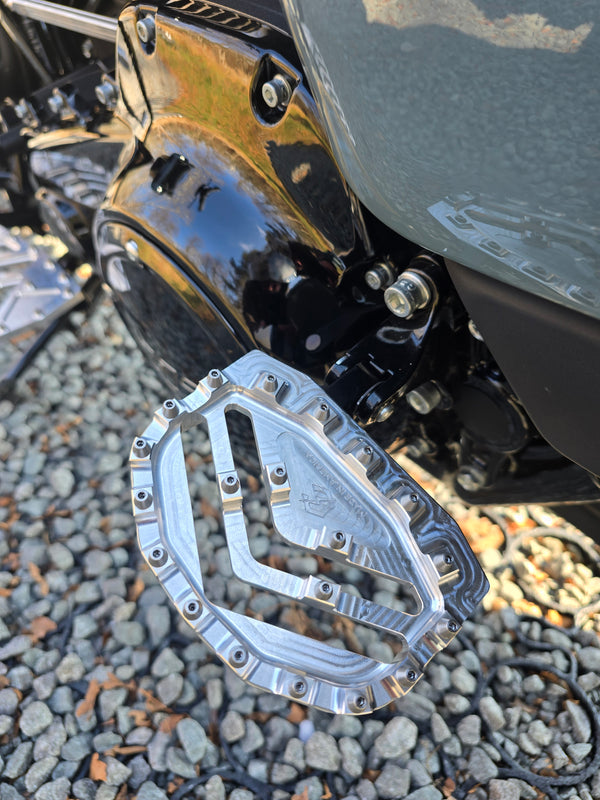 BLEM Spiked Arrow Mini Floorboards Dyna/FXR/Sporty/BaggerPassenger
