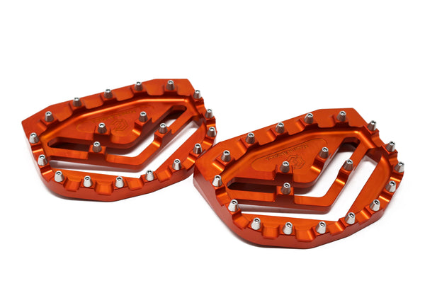 Spiked Arrow Mini Floorboards M8 Softail Passenger