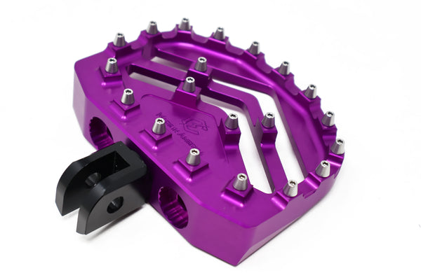 Spiked Arrow Mini Floorboards M8 Softail Driver