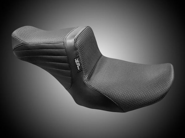 Le Pera Tailwhip Seats for 2023-2025 FLHX / FLTR